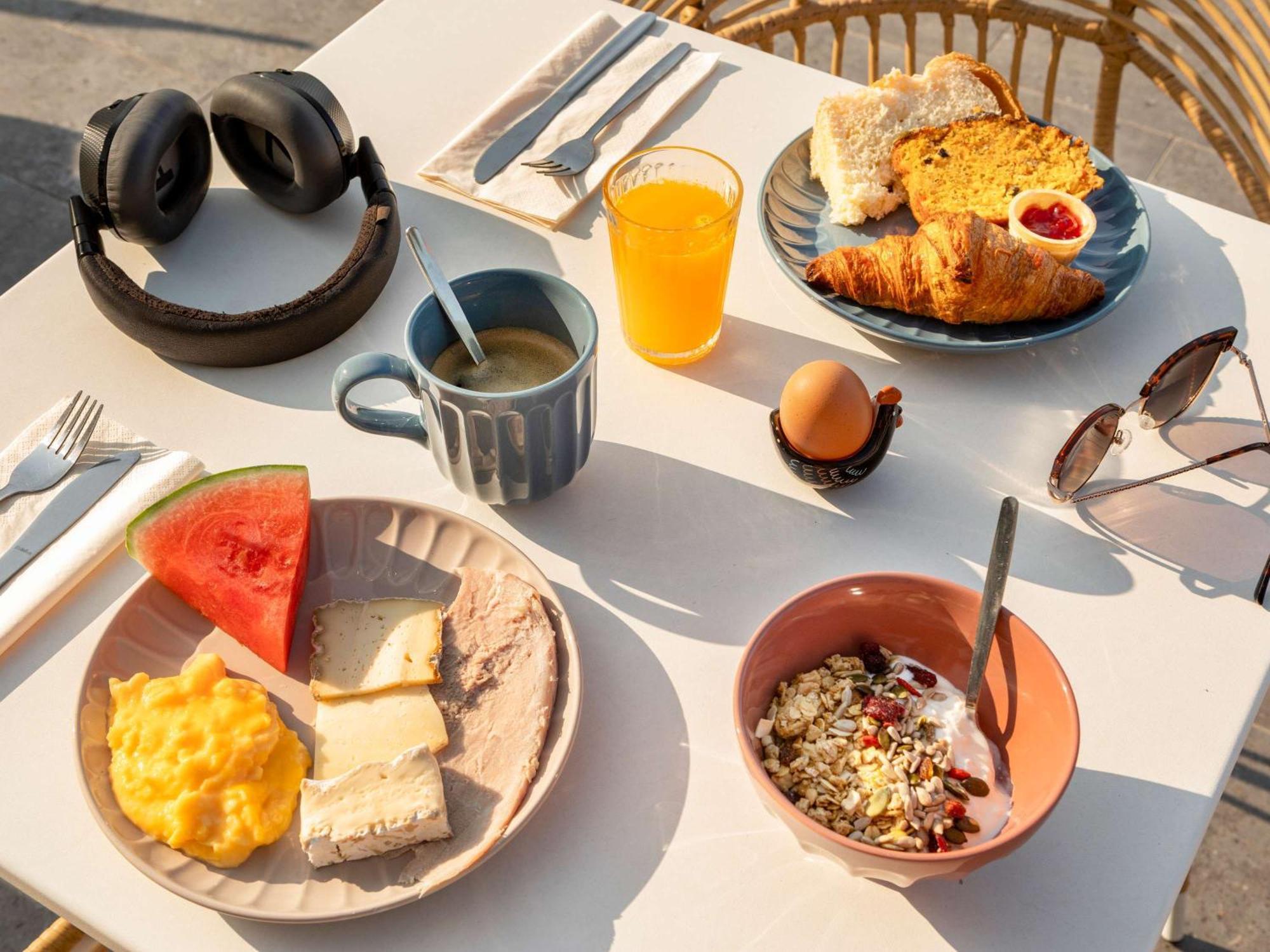 Ibis Styles Miramas Hotel Buitenkant foto